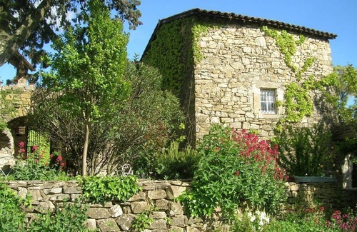 Vesseaux Apartamento | Encantador apartamento en gran XVII Mas, piscina y jardín.