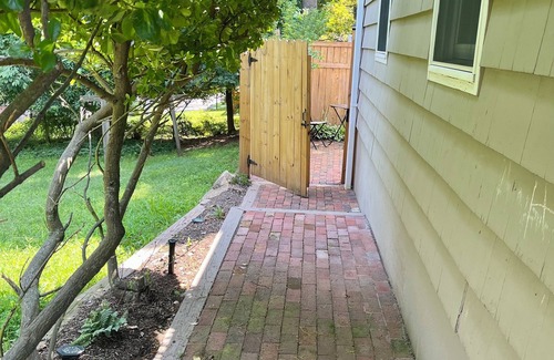 Tappan Casa | Charming Apartment in Quiet Neighborhood