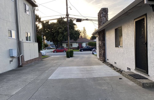 Rose Garden Apartamento | Charming Apartment in the heart of Silicon Valley unit 3