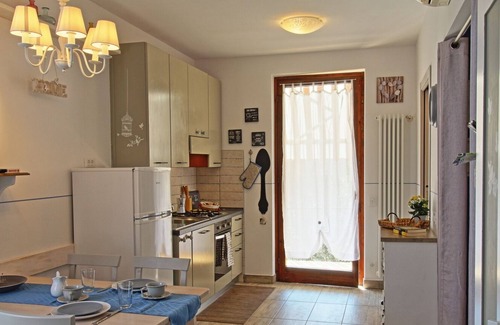 Lazise Apartamento | Encantador apartamento, de un dormitorio finamente renovado, 2 piscinas