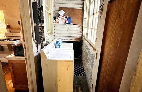 University Heights Apartamento | Charming apartment in awesome Gainesville with AC