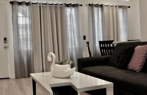 Mid-City Apartamento | Charming Apartment
