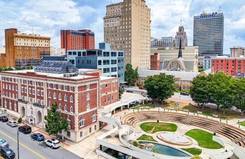Winston - Salem Apartamento | Charming Apartment in Downtown Winston-Salem!