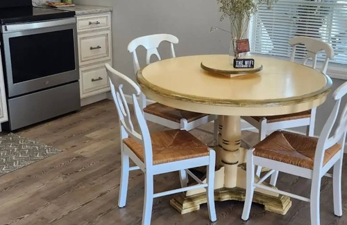 Richland Apartamento | Charming apartment w/sunroom, gorgeous views in Richland - Perfect cozy getaway