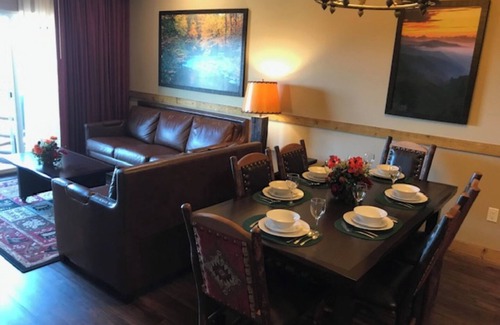 Gatlinburg Complejo | Charming apartment with WiFi in Gatlinburg Unit S