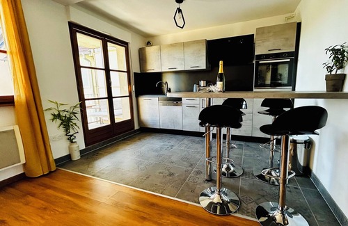 Riquewihr Apartamento | Charming apartment with vineyard view