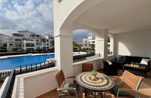 Jeronimo y Avileses y Balsicas de Arriba Apartamento | Charming apartment with a pool and golf view
