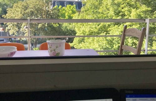 Bercy Casa | Charming apartment with balcony and magnificent view of the top Tour Effeil