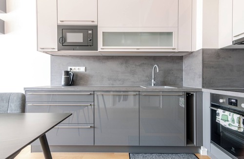 Holesovice Apartamento | Charming Apartment with AC, Balcony and Parking in lovely Prague