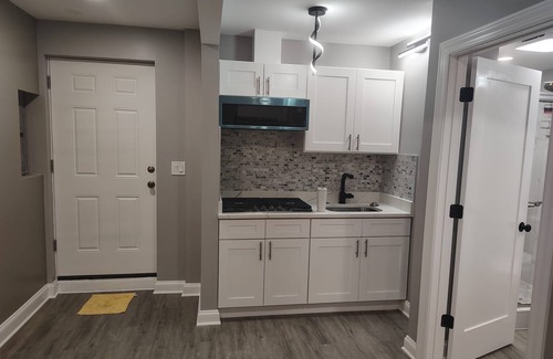 Oakland Apartamento | Charming apartment with AC in vibrant Chicago. A 1-bedroom + a living room