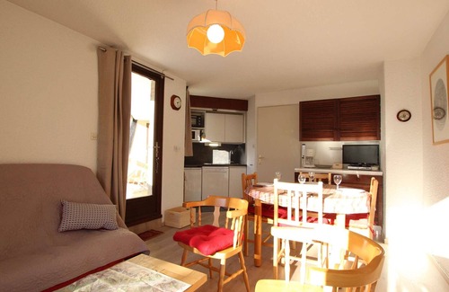 Saint-Chaffrey Apartamento | Alquiler apto 6 pax con balcones sur, cocina equipada y parking gratuito en Serre-Chevalier