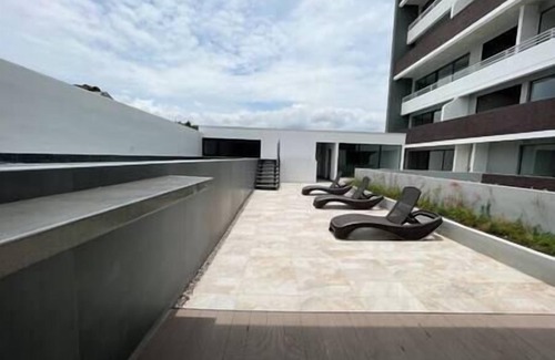 Cinco Esquinas Apartamento | Charming Apt w/ Pool+Gym+Co-work