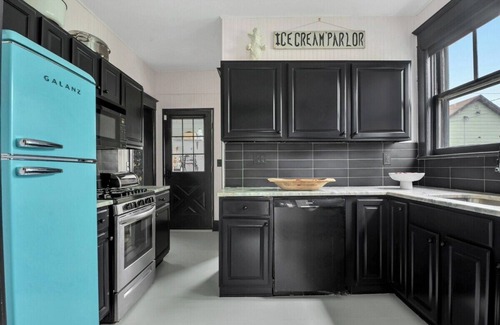 Newburgh Casa | Charming Arts and Crafts Home