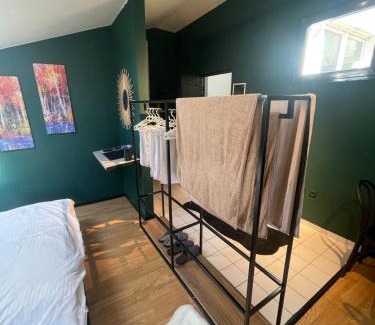 Çagllavicë Apartamento | Charming Attic Loft