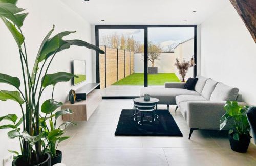 Gotem Casa | Charming Authentic Home with Garden