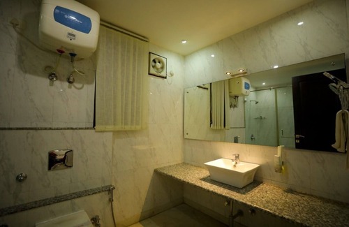 Basai Casa | Charming B&B with WiFi and AC in Wise Villa Agra 3