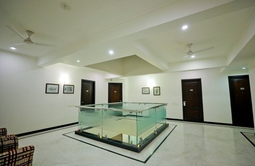 Basai Casa | Charming B&B with WiFi and AC in Wise Villa Agra 6