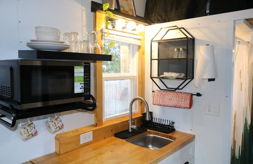 Oak Hill Apartamento | Charming Backyard Studio/Tiny Home in beautiful Jacksonville/OP
