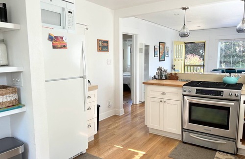 Ventura Casa | Bungalow de playa con encanto en Midtown ++