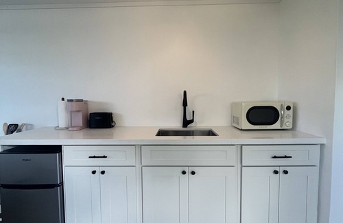 Coconut Grove Cabaña | Charming Beach Cottage