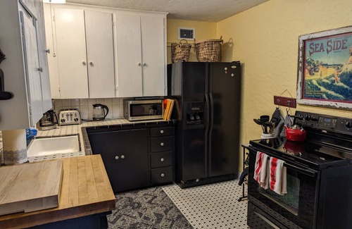 Sarasota Casa | Charming Beach Cottage on Lido Beach....walk to the beach and St Armand's Circle