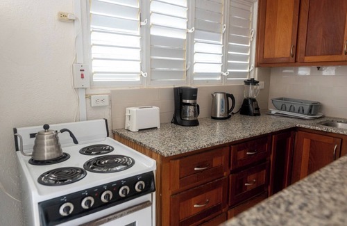 Inch Marlowe Apartamento | Charming Beachfront apartment with WiFi in Christ Church