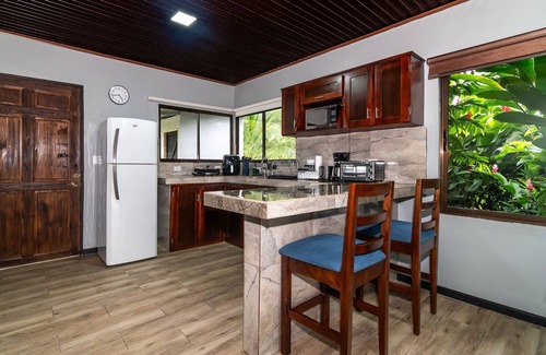 La Fortuna Casa | Charming, beautiful cabin.