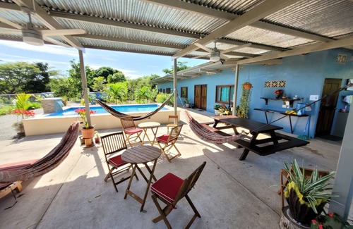 Punta Mala Cama Y Desayuno | Charming bed & breakfast in fantastic Punta Mala, Pedasi with WiFi, AC, pool.