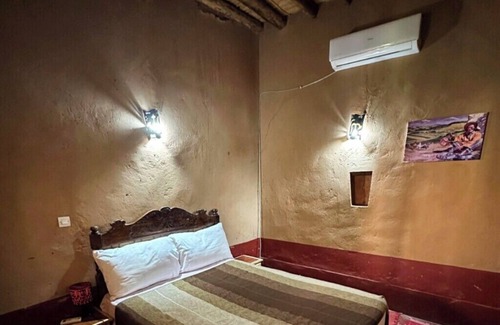 Amezrou Cama Y Desayuno | Charming bed & breakfast in tranquil Zagora with WiFi, AC