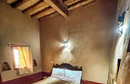Amezrou Cama Y Desayuno | Charming bed & breakfast in tranquil Zagora with WiFi, AC