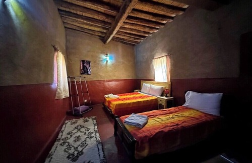 Amezrou Cama Y Desayuno | Charming bed & breakfast in tranquil Zagora with WiFi, AC