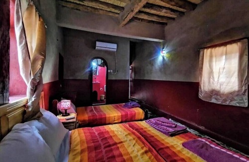 Amezrou Cama Y Desayuno | Charming bed & breakfast in tranquil Zagora with WiFi, AC