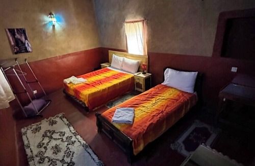 Amezrou Cama Y Desayuno | Charming bed & breakfast in tranquil Zagora with WiFi, AC