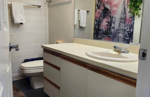 Quincy Cama Y Desayuno | Charming bed & privative bath in Quincy