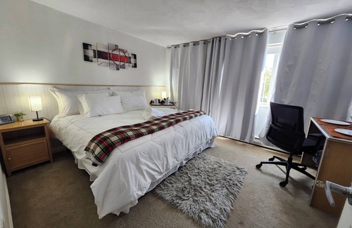 Quincy Cama Y Desayuno | Charming bed & privative bath in Quincy