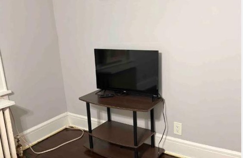 Roselle Casa | Charming Bedroom in NJ near Med #5