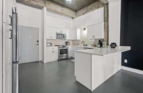 Central City Apartamento | Charming Boho Loft on Historic Morris Ave