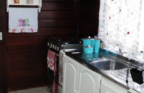 Chapada dos Guimaraes Chalet De Esquí | Encantadora casa de campo con mucho verde, sombra, piscina, barbacoa y amplio terreno