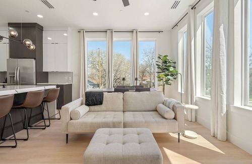 Old East Dallas Casa | Charming Brand New 2-Bedroom Townhome with Rooftop, Garage, Yard, AC, WiFi