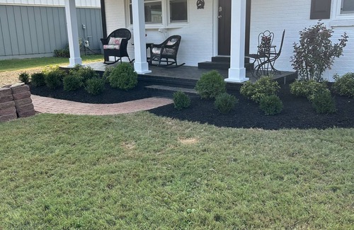 Franklin Cabaña | Charming brick home near Historic Downtown Franklin