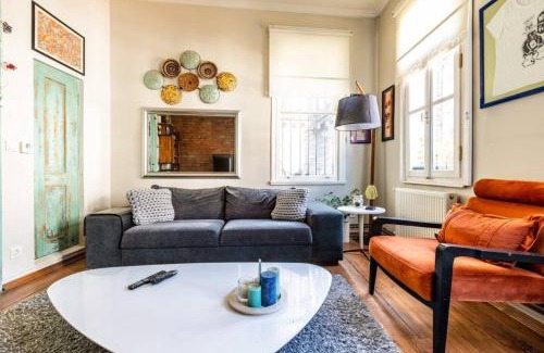 Balat Casa | Charming Bright Rustic 2bd2bath Balat Pad! #349