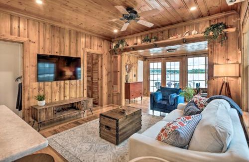 Bristol Casa | Charming Bristol Cottage with Private Beach!