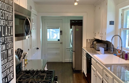 South Kansas City Casa | Charming Brookside Bungalow