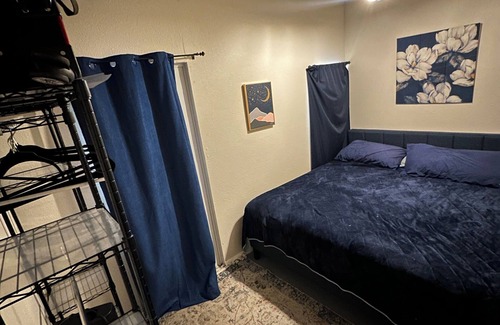 Elmo Casa | Charming building with 1 bedroom and AC, WiFi in superb Kaufman