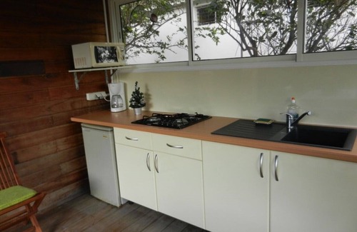 Sainte-Anne Casa | Charming bungalow, 200m from the beach, quiet, surrounded by greenery