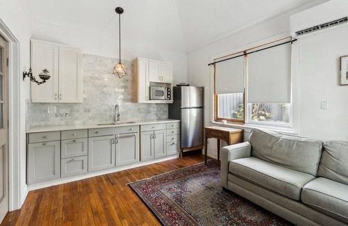 Montopolis Casa | Charming Bungalow in East Austin