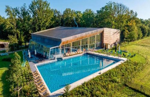 Maubray Casa | Charming Bungalow & Pools