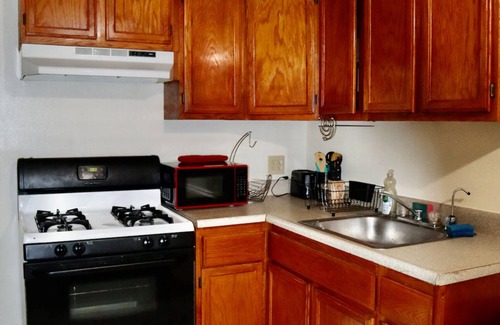 Loma Linda Casa | Charming bungalow with AC and WiFi in soothing Loma Linda