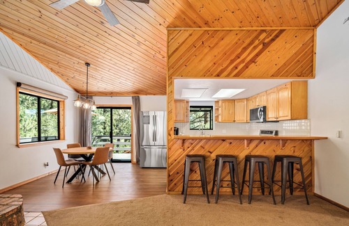 Pine Mountain Club Cabina | Charming Cabin Getaway Pine Mountain Club