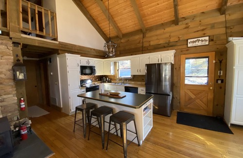 Mount Jackson Casa | Charming cabin at Bryce Resort. Includes ski passes for 6.
